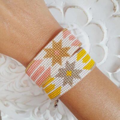 Bracelet INAA Stellia en perles Miyuki Jaune porté